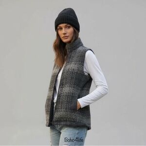 John Brannigan Weavers Gray Plaid Wool Zip Up Vest Size X-Large Made In Ireland